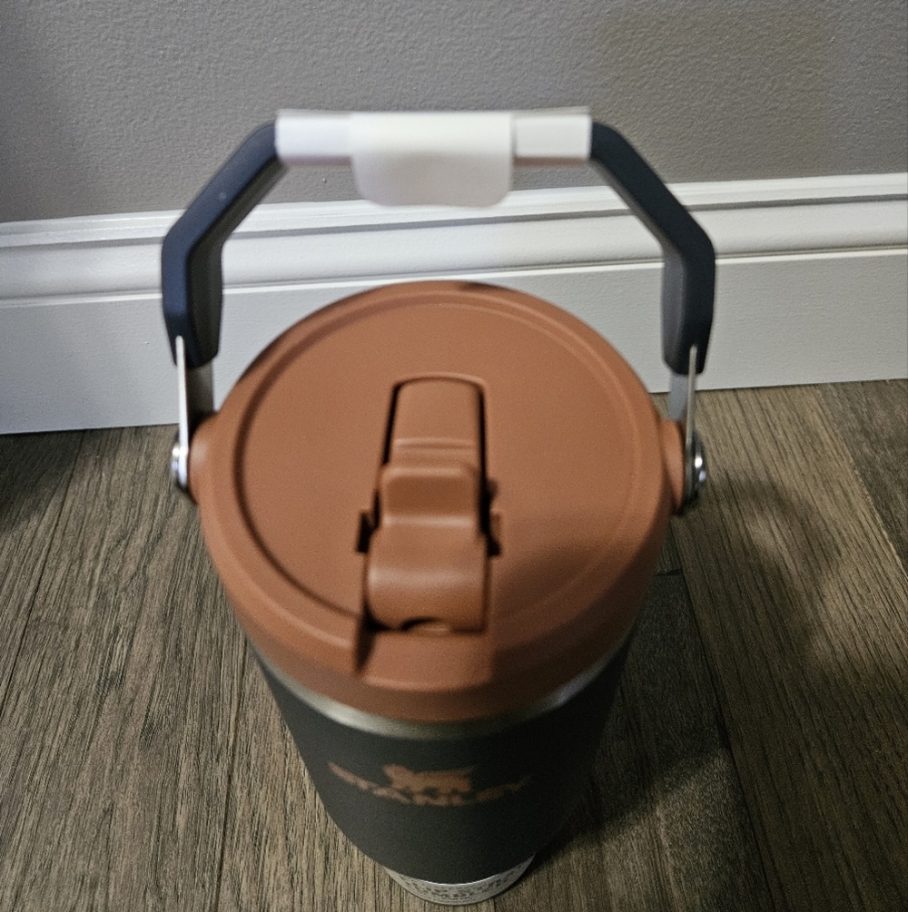 Stanley 30 Oz. Ice FLOW FLIP STRAW TUMBLER - Picture 2 of 6